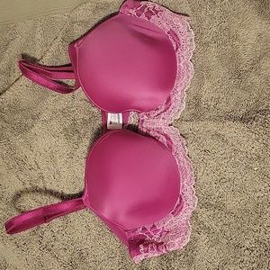 Wacoal Embrace Lace size 34 b bra magenta